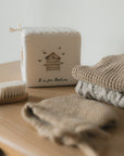Cottage Picnic Rattle Cube
